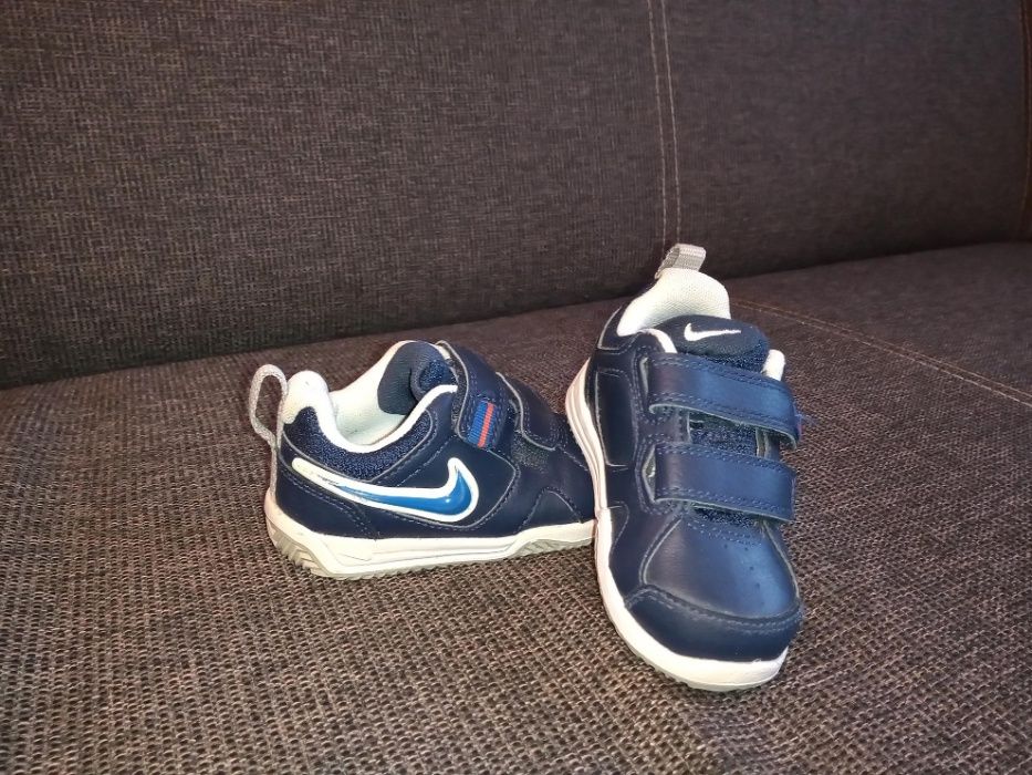 adidasy nike r. 21