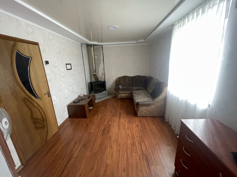 Дом с камином и большим учатком