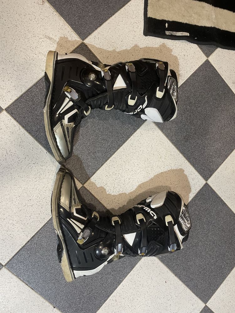 Botas de cross forma