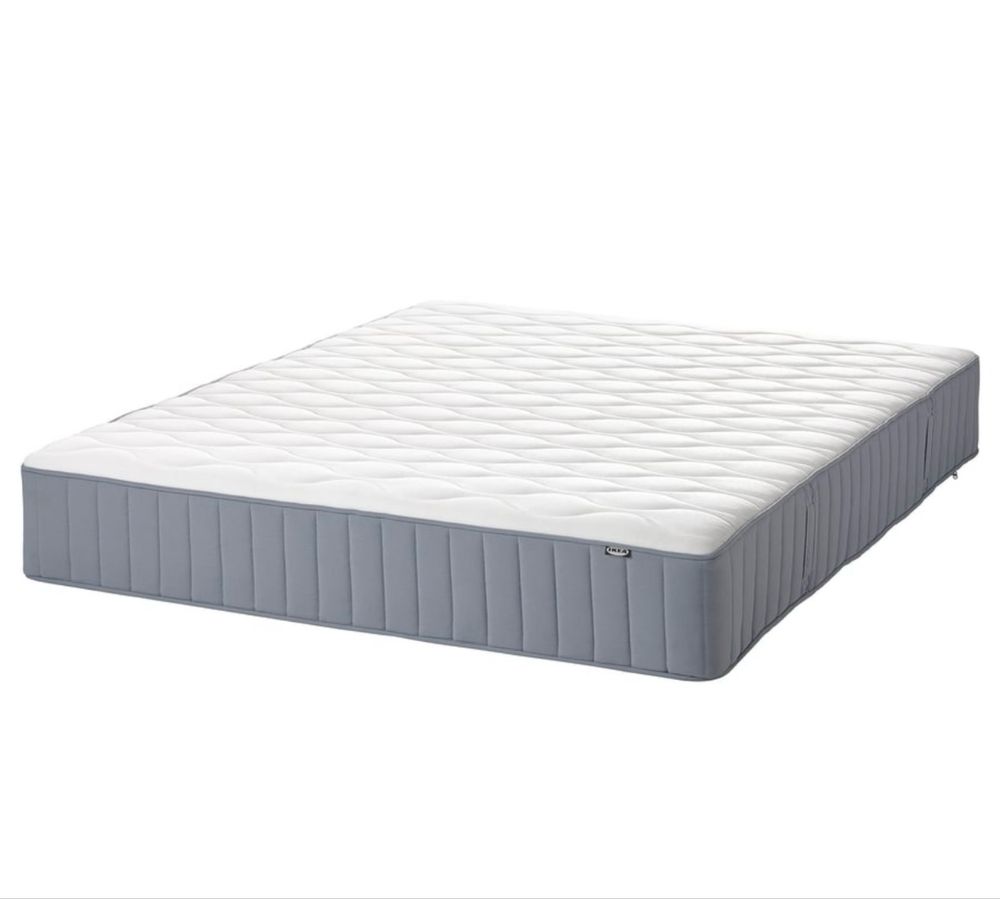 Cama do ikea SAGSTUA