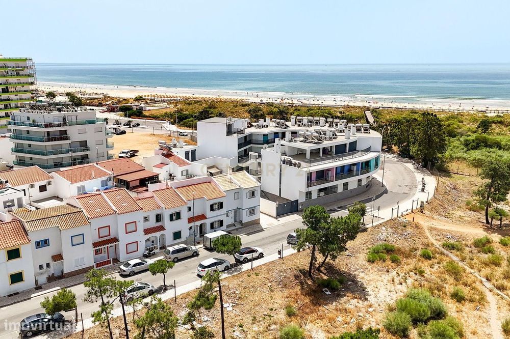 Moradia T3 com Terraço a 100m da Praia de Monte Gordo