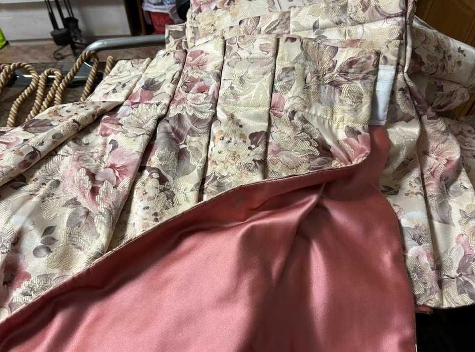 Conjunto Luxuoso de Cortinados em Linho Adamascado Antigo – Como Novos