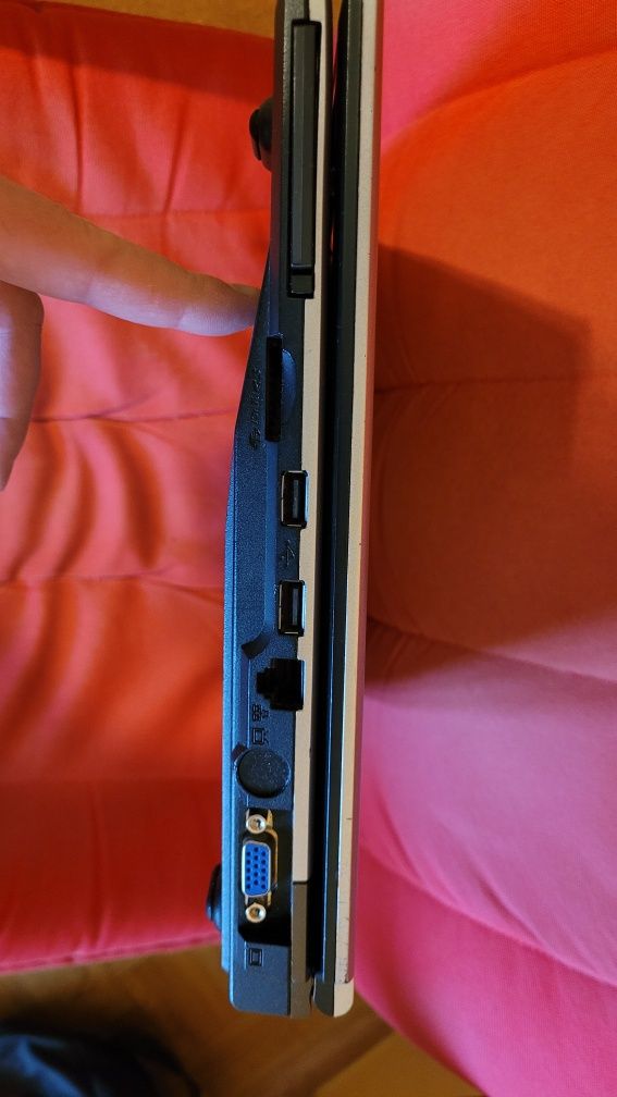 Laptop uszkodzony