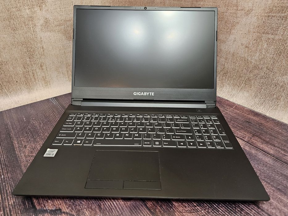 Gigabyte G5 KC (Core i5-10500H/16Gb/RTX 3060/SSD 1Tb/IPS 144Hz)
