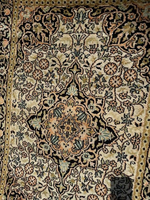 Jedwabny r.tkany dywan perski GHOUM / GHOM 130x76 galeria 7 tyś