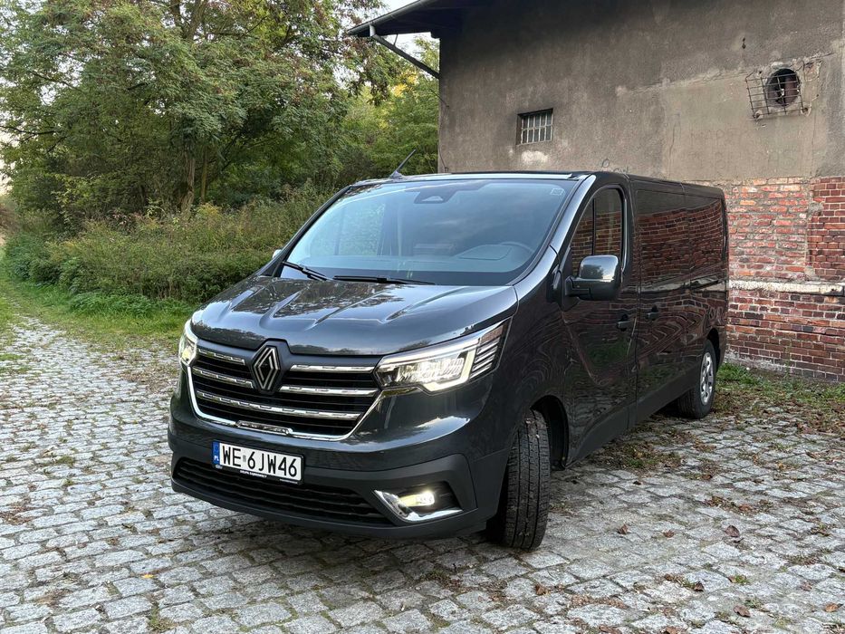 Wynajem BUS 9-osobowego Renault Trafic 2025 LONG / Transfery / Wesela