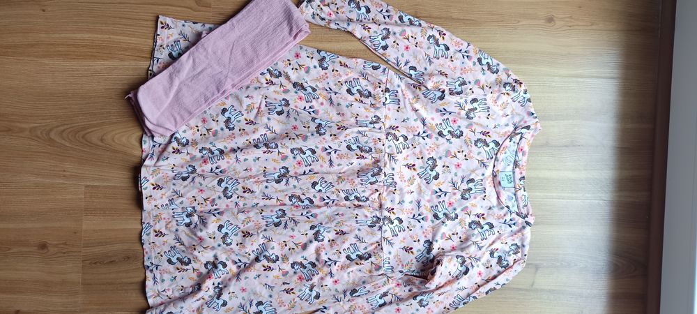 Sukienka dla dziewczynki rozmiar 122