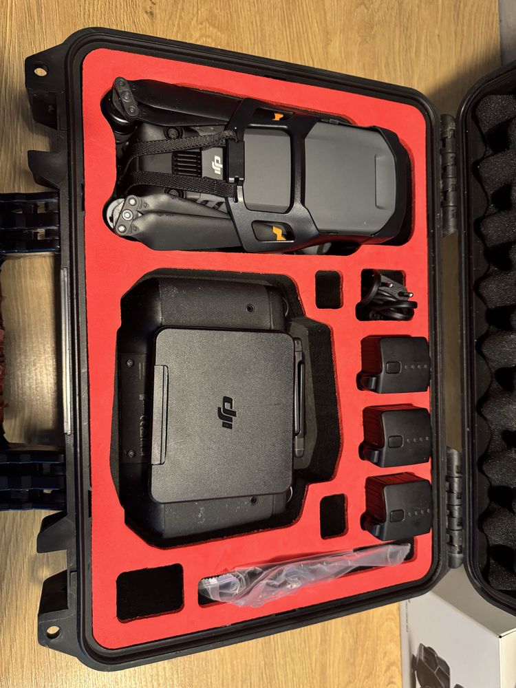 DJI Mavic 3 pro cine premium combo, ssd 1TB FVAT