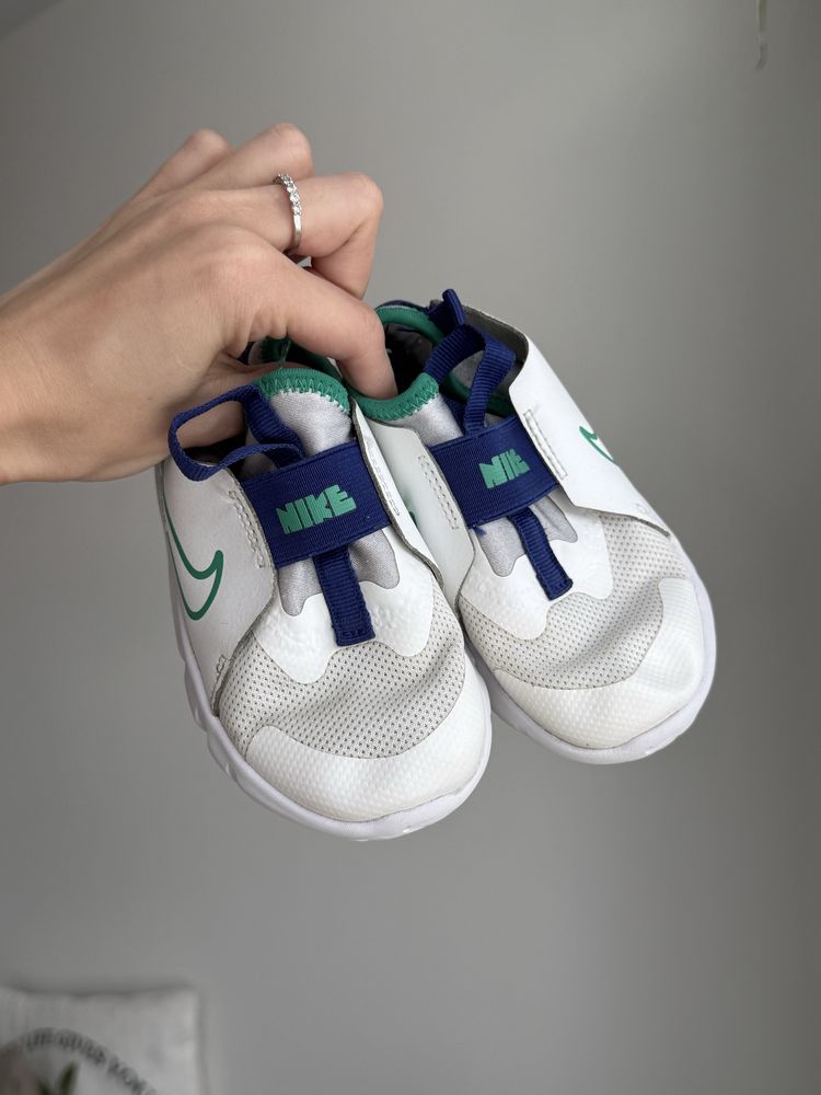 Дитячі кросівки Nike flex runner 8c 24 25 розмір білі
