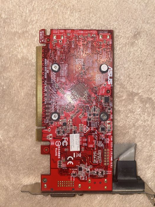 Продам видеокарту AMD Radeon R7 240 4GB