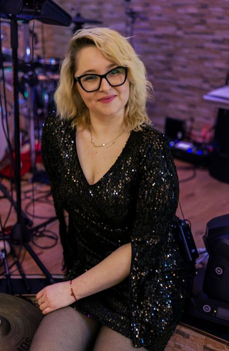 Wokalistka wodzirejka szuka zespołu weselnego