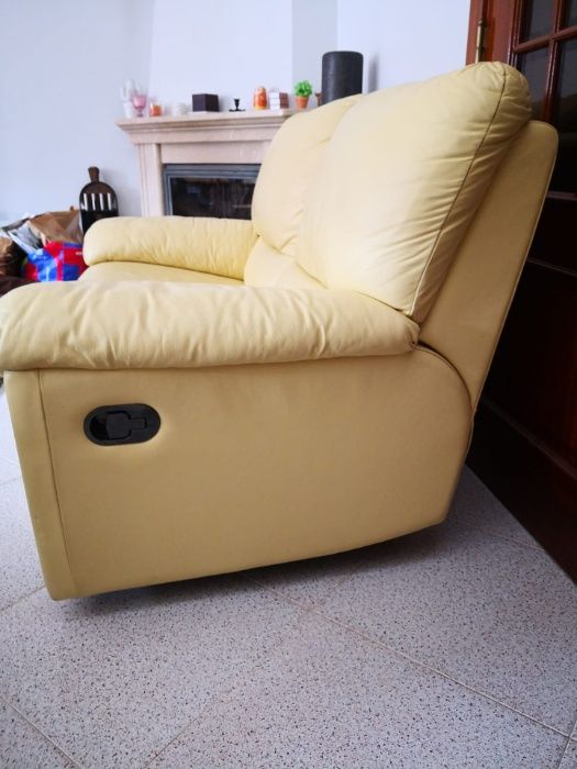 Impecável! Sofá reclinável de 2 lugares Divani & Divani