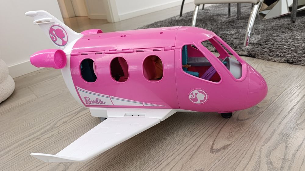 Avião da Barbie como novo e alguns acessórios
