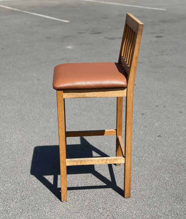 Вінтажні шкіряні барні дерев'яні крісла/стільці/вінтаж/меблі з Європи