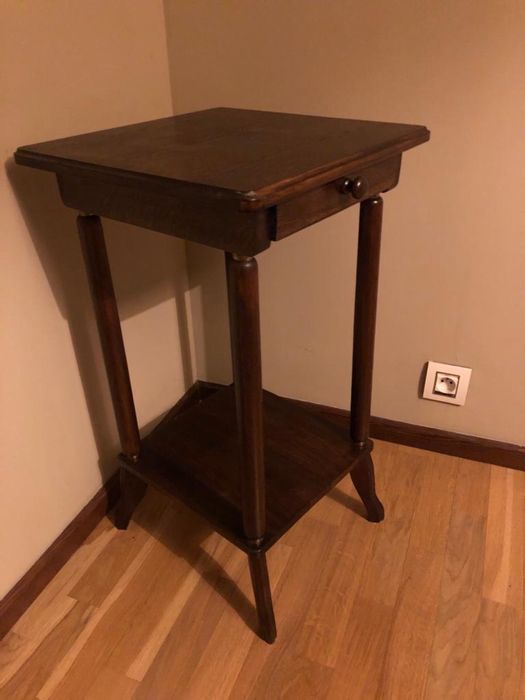 Stoliczek /nocny/ z szufladka