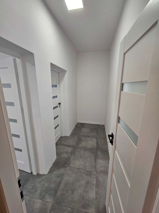 Lokal usługowy, kilka pomieszczeń do własnej adaptacji