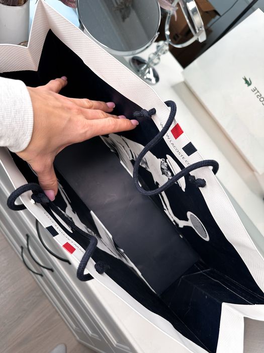 Torba Lacoste papierowa siatka logowana biała duża ozdobna pojemma