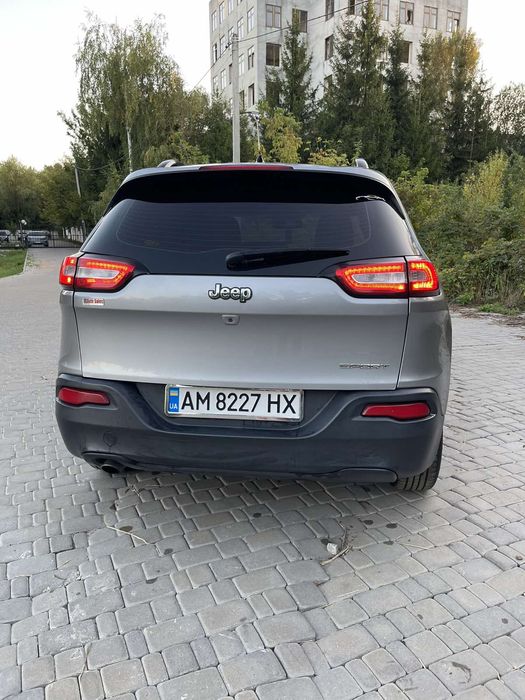 Продам jeep Cherokee