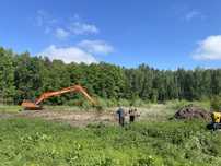 Koparka long reach, wykopy, roboty ziemne, kopanie stawu, wyburzenia,