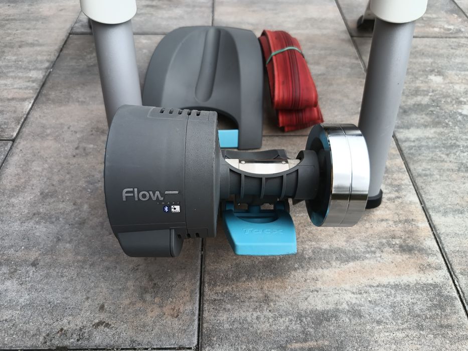 Trenażer Tacx Flow Smart