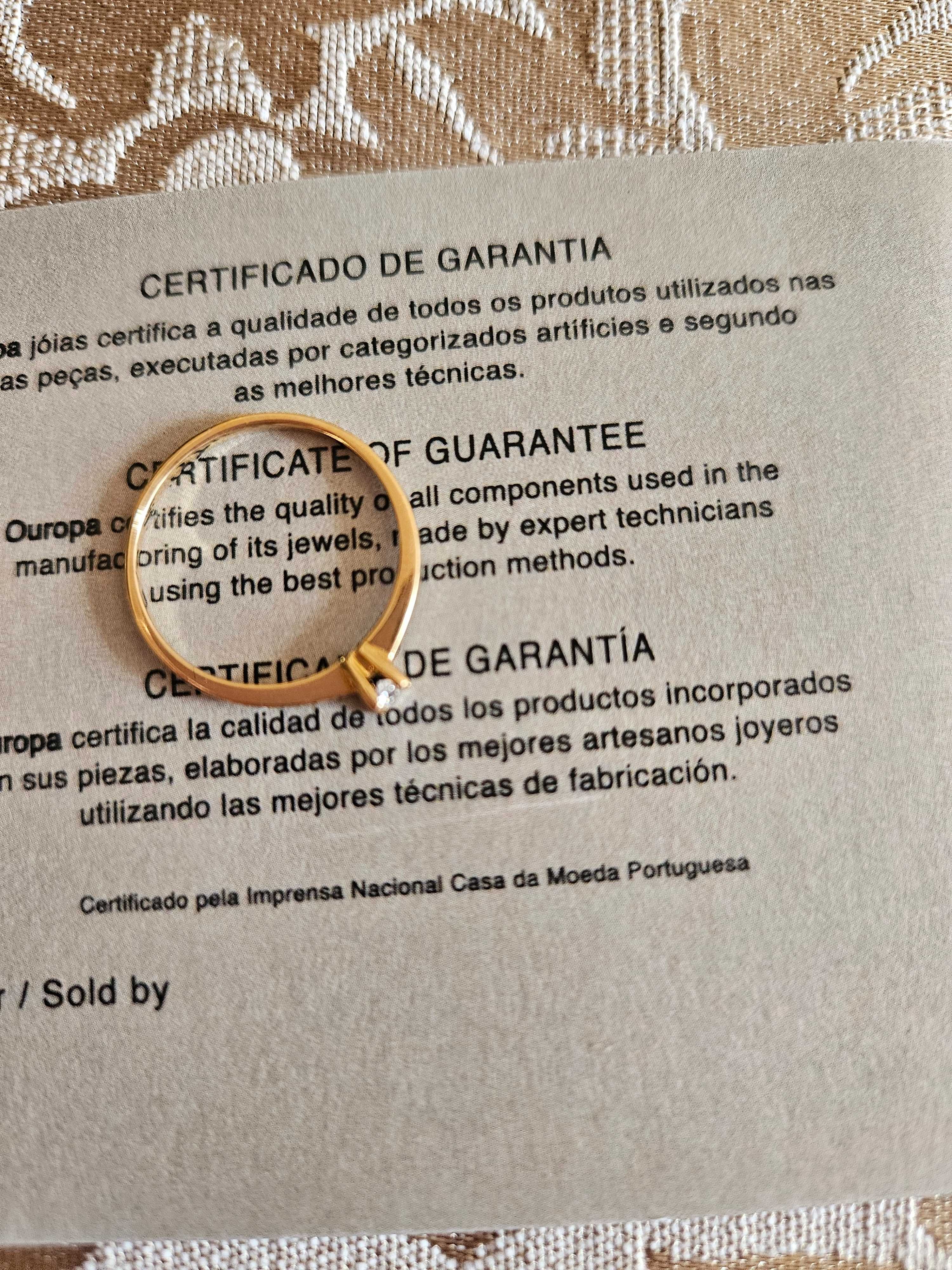 Anel ouro e diamante (com certificado de garantia)