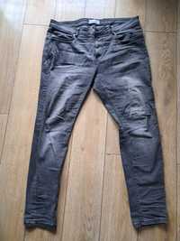 Czarne spodnie jeansowe firmy Pier one rozmiar w38 l32