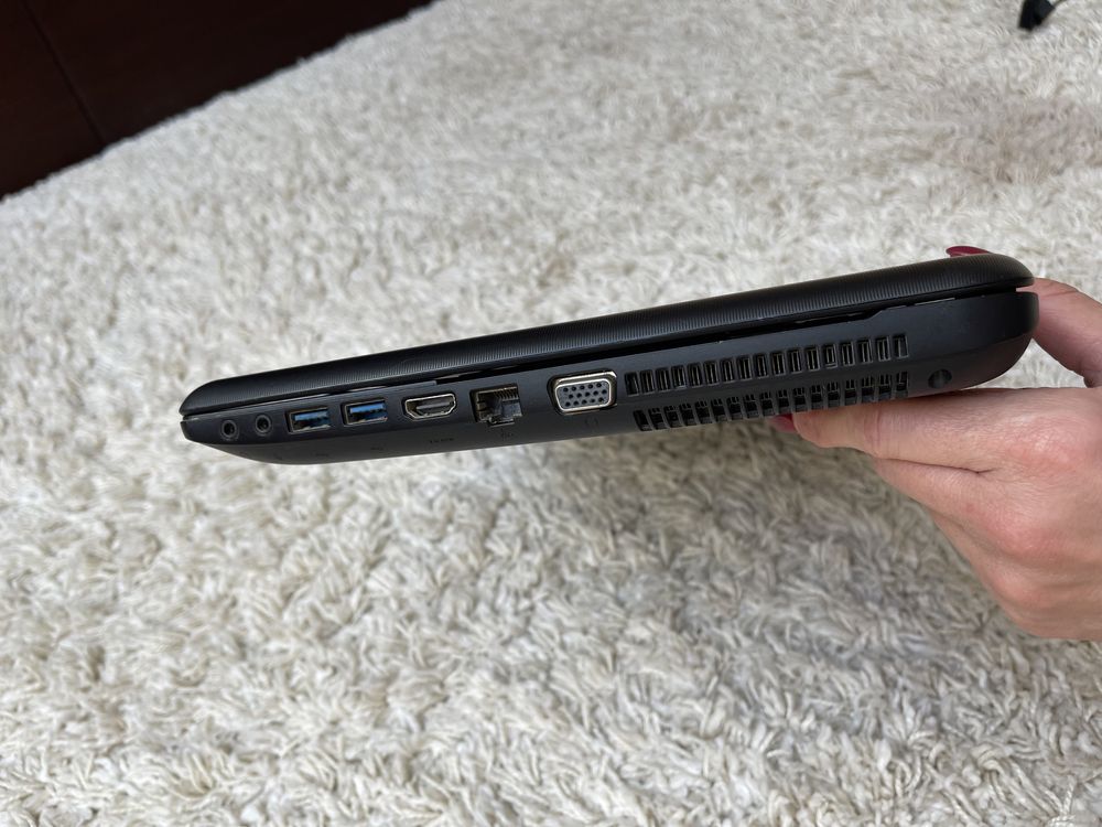 Toshiba Satellite C50 Intel Core i3