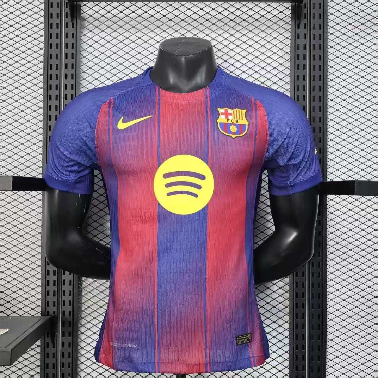Koszulka gospodarza Barcelony na sezon 25/26 R.XL