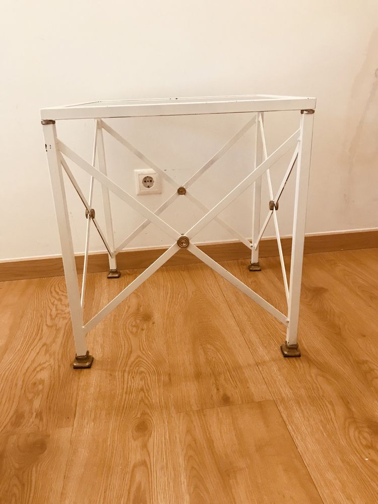 Mesa apoio ferro e vidro