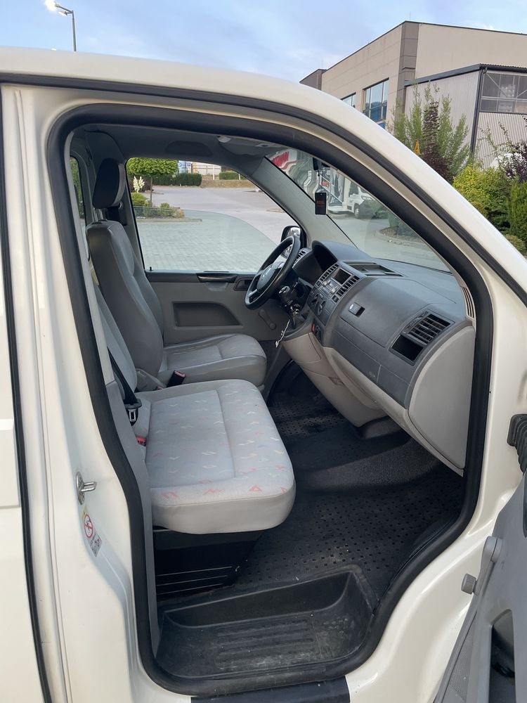 Vw t5 caravelle 1.9 tdi 9 osobowy long 2009