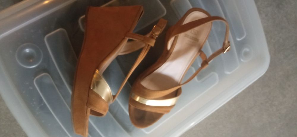 Sandálias salto 39 impecáveis