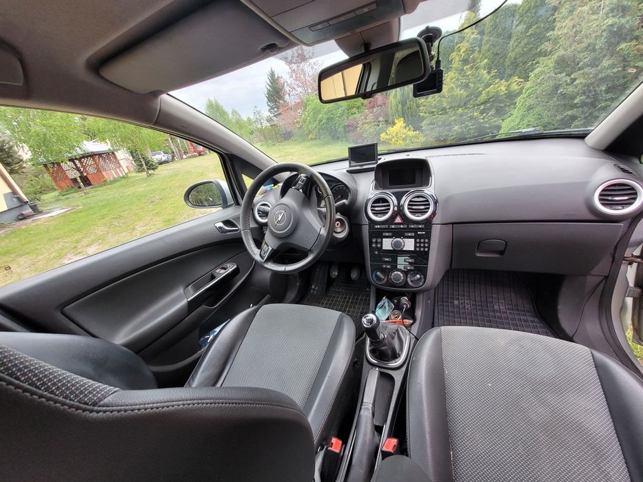 Opel corsa D COSMO LPG