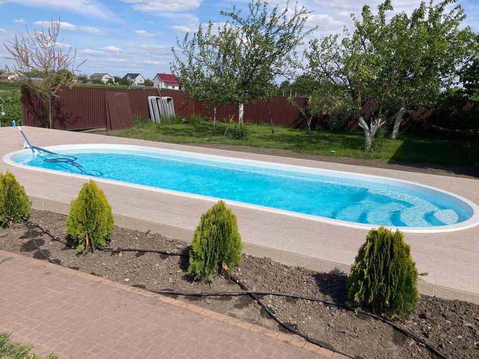 Композитний басейн Лагуна 8,1 м | Монтаж під ключ