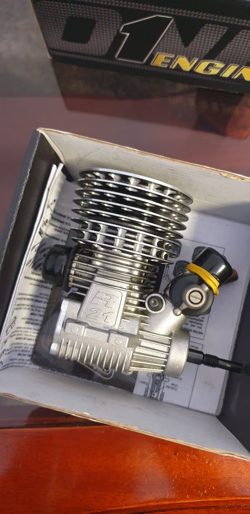 Motor ONE GT  IMPECÁVEL apenas 6litros gastos.
