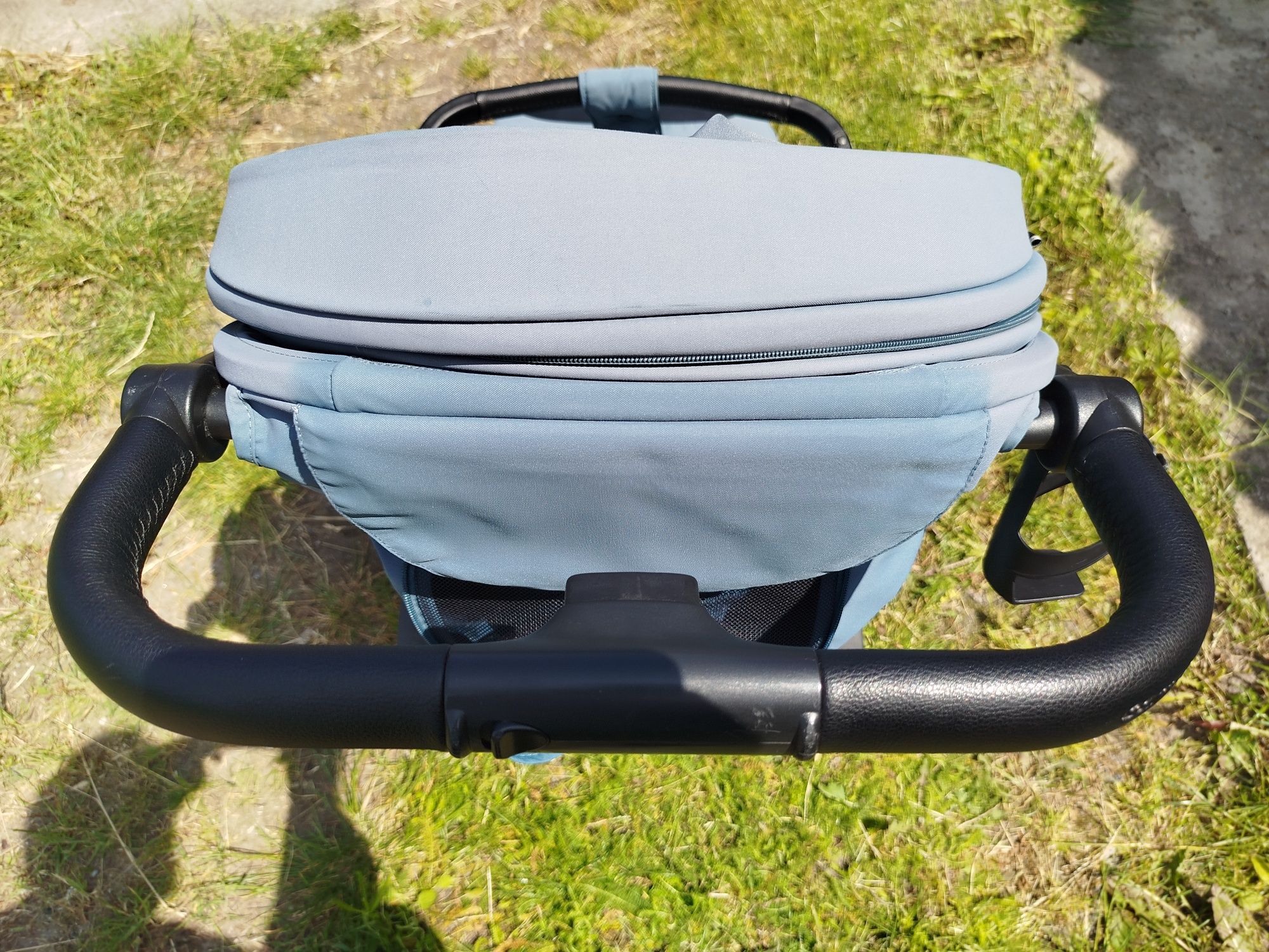 Прогулянкова коляска Carrello Bravo колір Ice Blue
