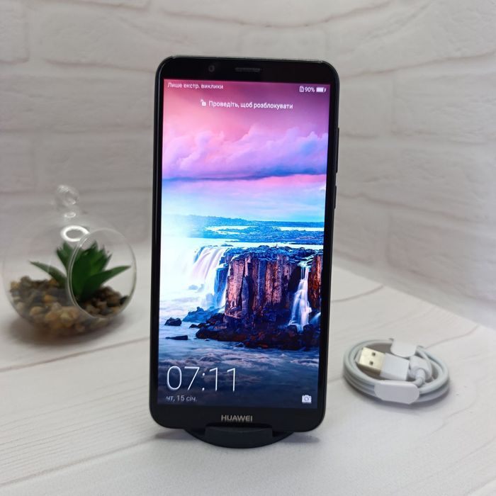 Продам телефон Huawei Y7 2018 2/16Gb NFC в гарному стані