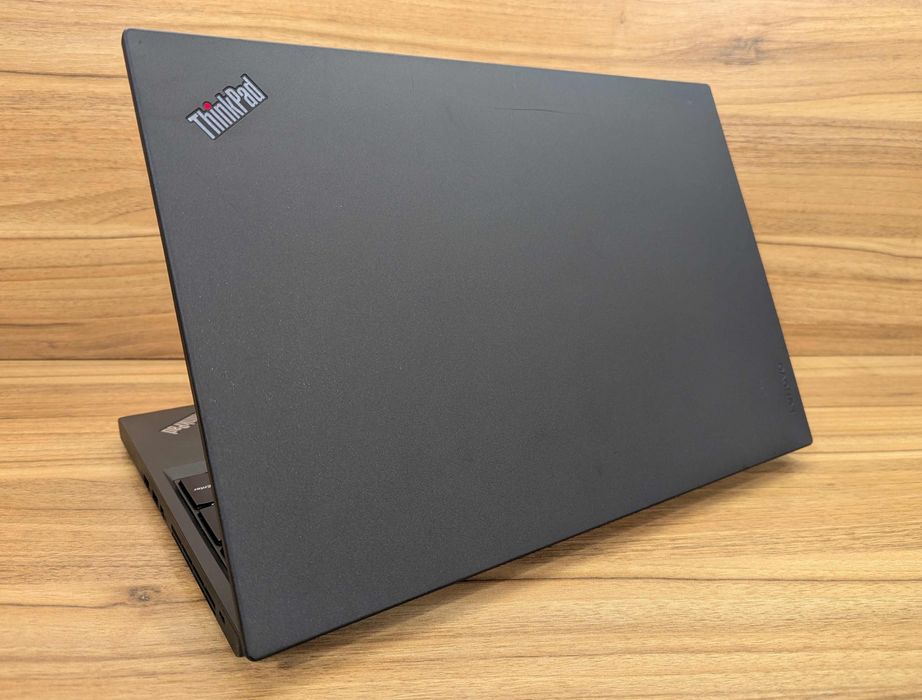 3648/Lenovo ThinkPad T560/15,6"/Intel I5-6200U/256 GB SSD/RAM 16 GB/