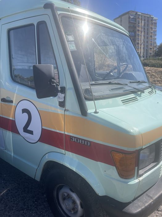 Foodtruck Mercedes 308D
