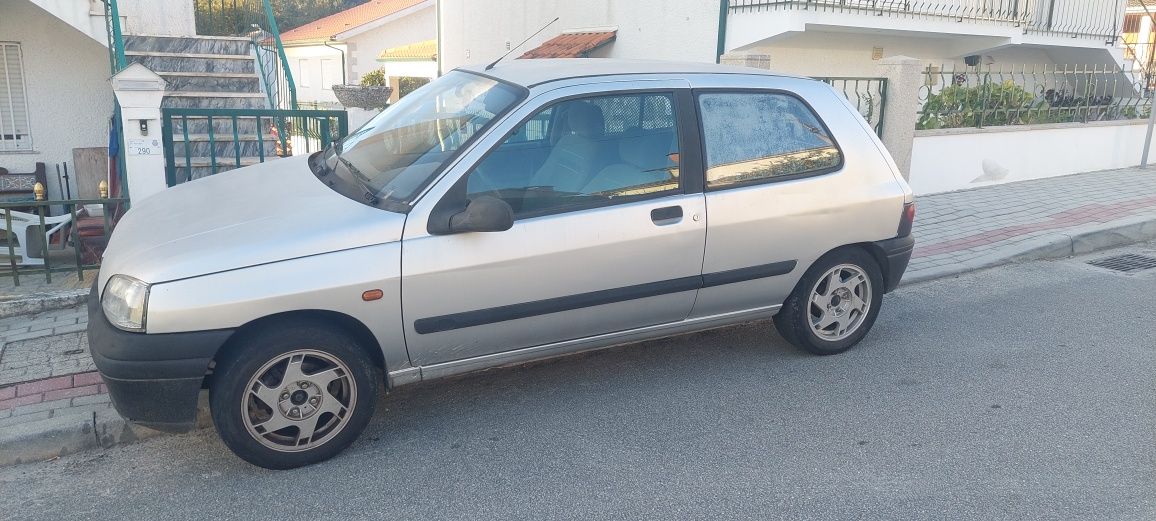 Renault clio 1.9 D peças