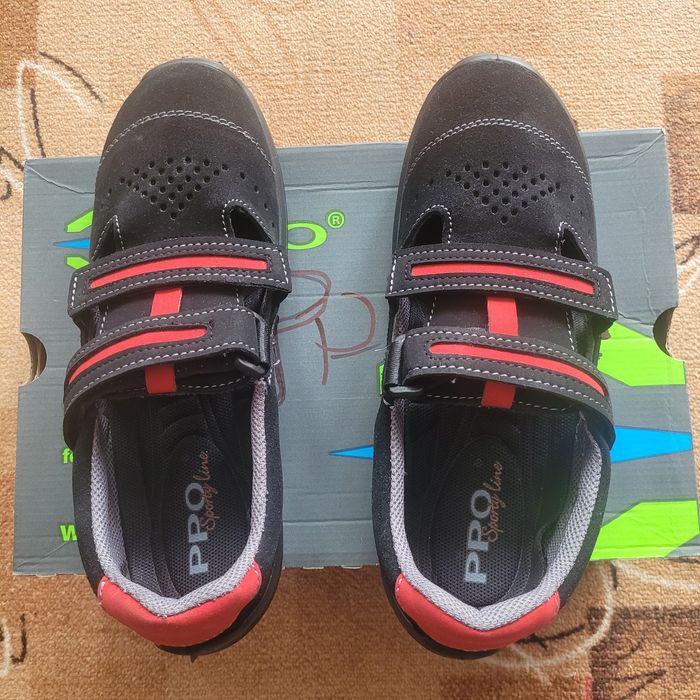 Buty nowe robocze  sandały. 41/42