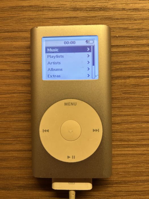 Apple iPod Mini com carregador