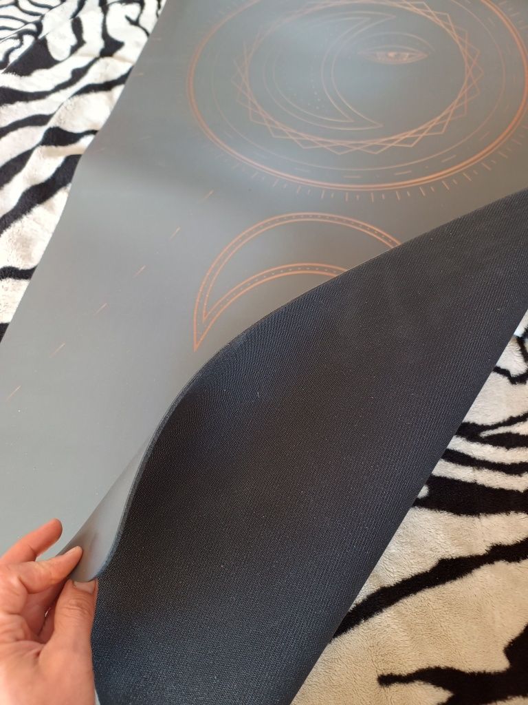 Mata do jogi Utupluti PU Color Print Graphite Lunula