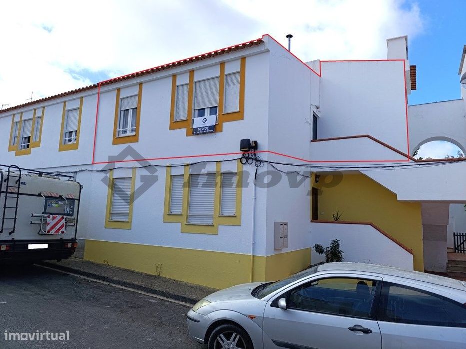 Andar de Moradia de características T2 na Vila de Castro Verde