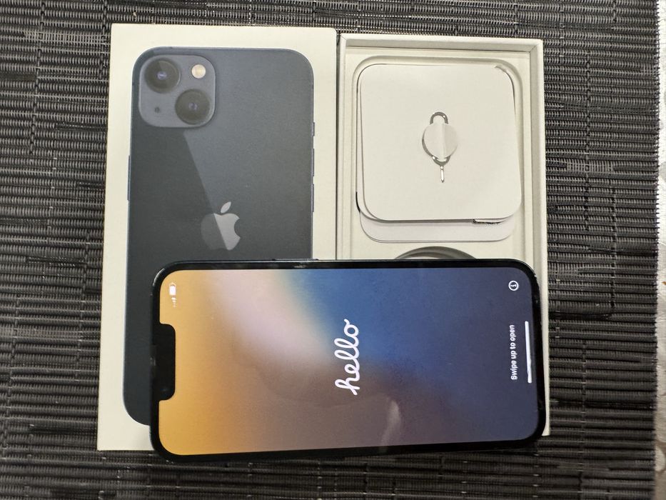 Продам Айфон 13 256gb