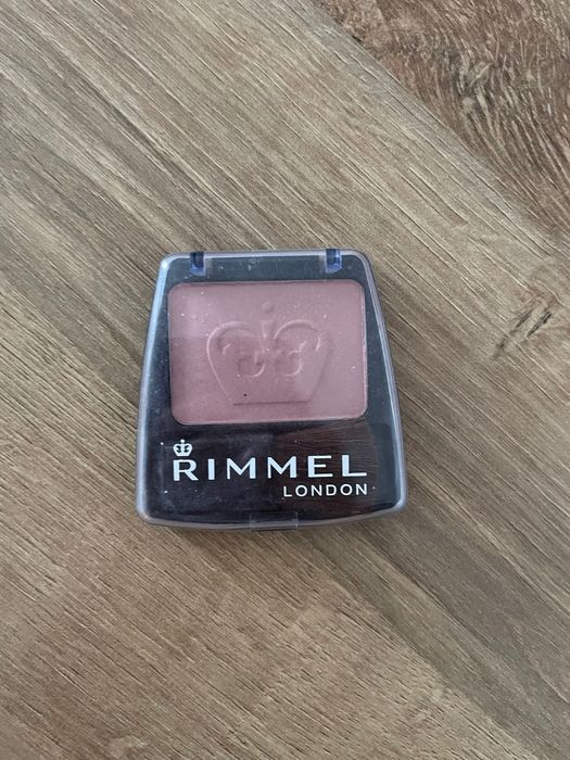 Róż do policzków Rimmel Lasting Finish nowy