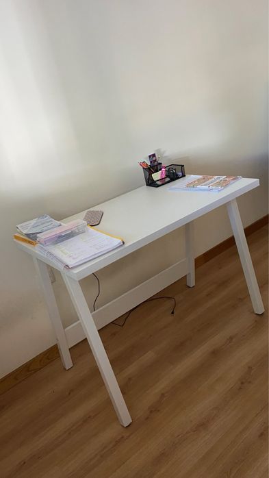 Mesa para trabalhar ou estudar