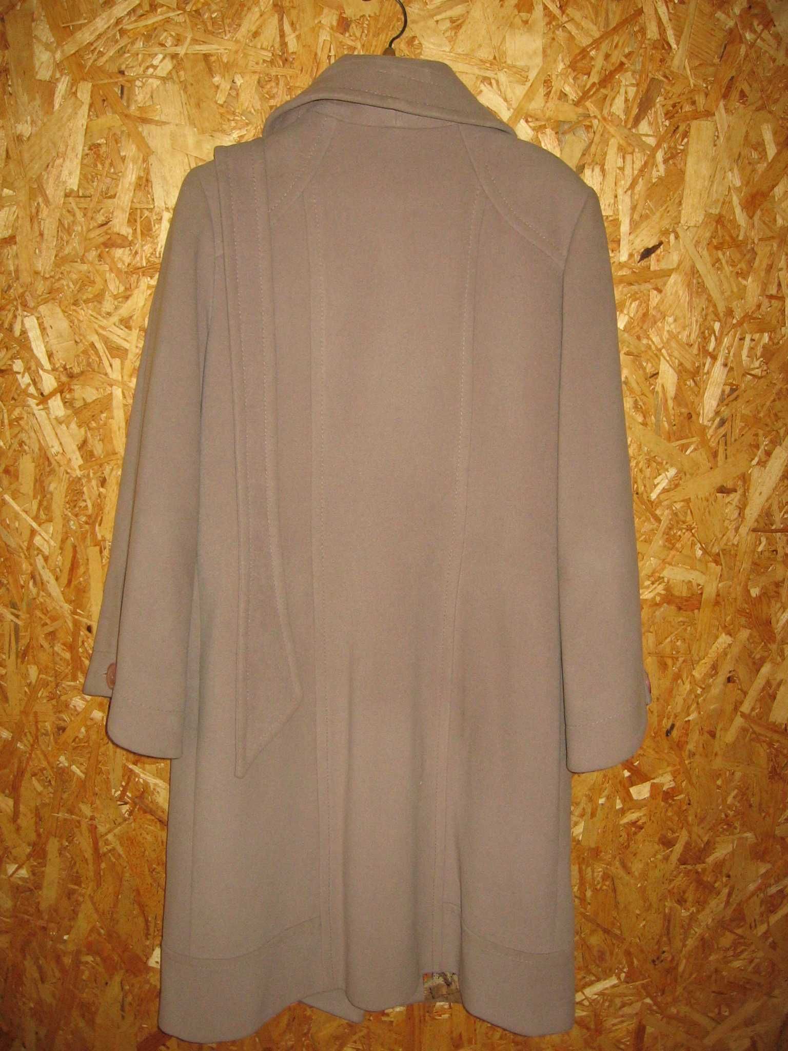женское пальто Ricco Collection размер XL