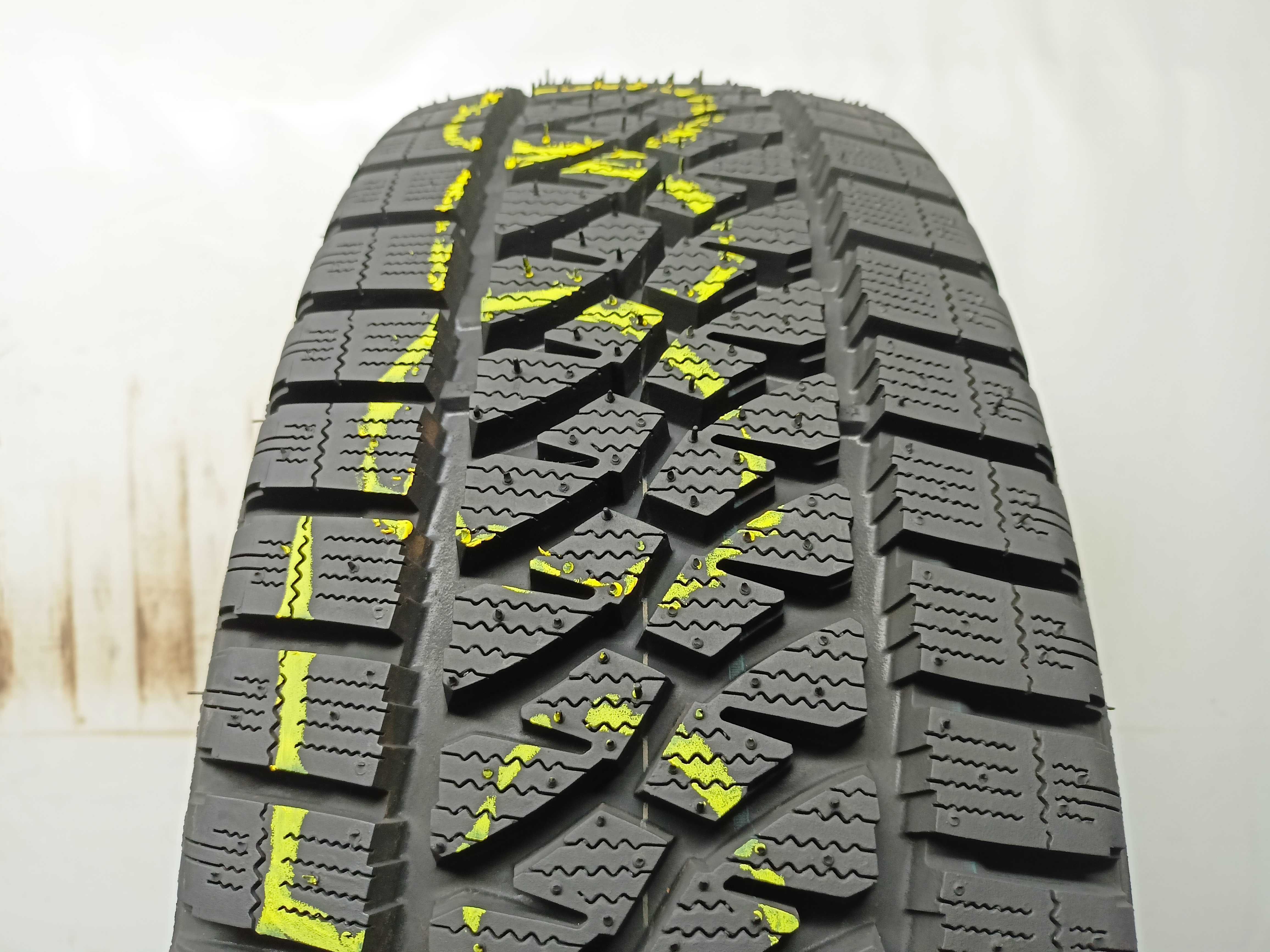 Bridgestone Blizzak 225/70/15C 2022r. 112/110R Nowa (5001)