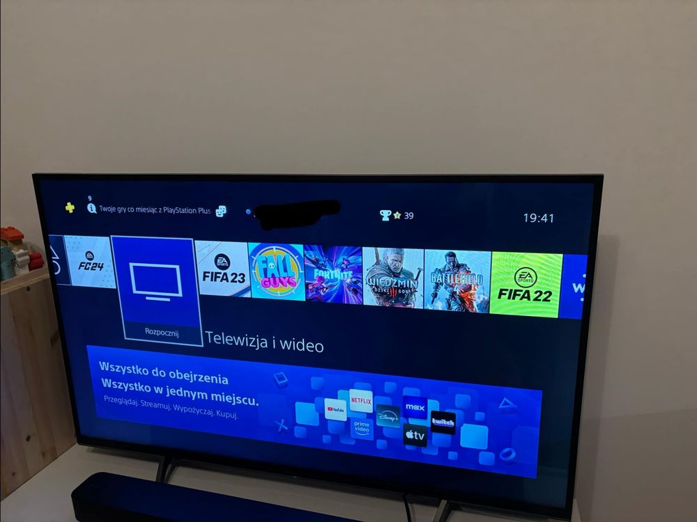Ps4 slim 1Tb plus dwa pady