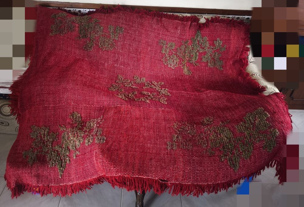 Carpete/Colcha muito antiga
